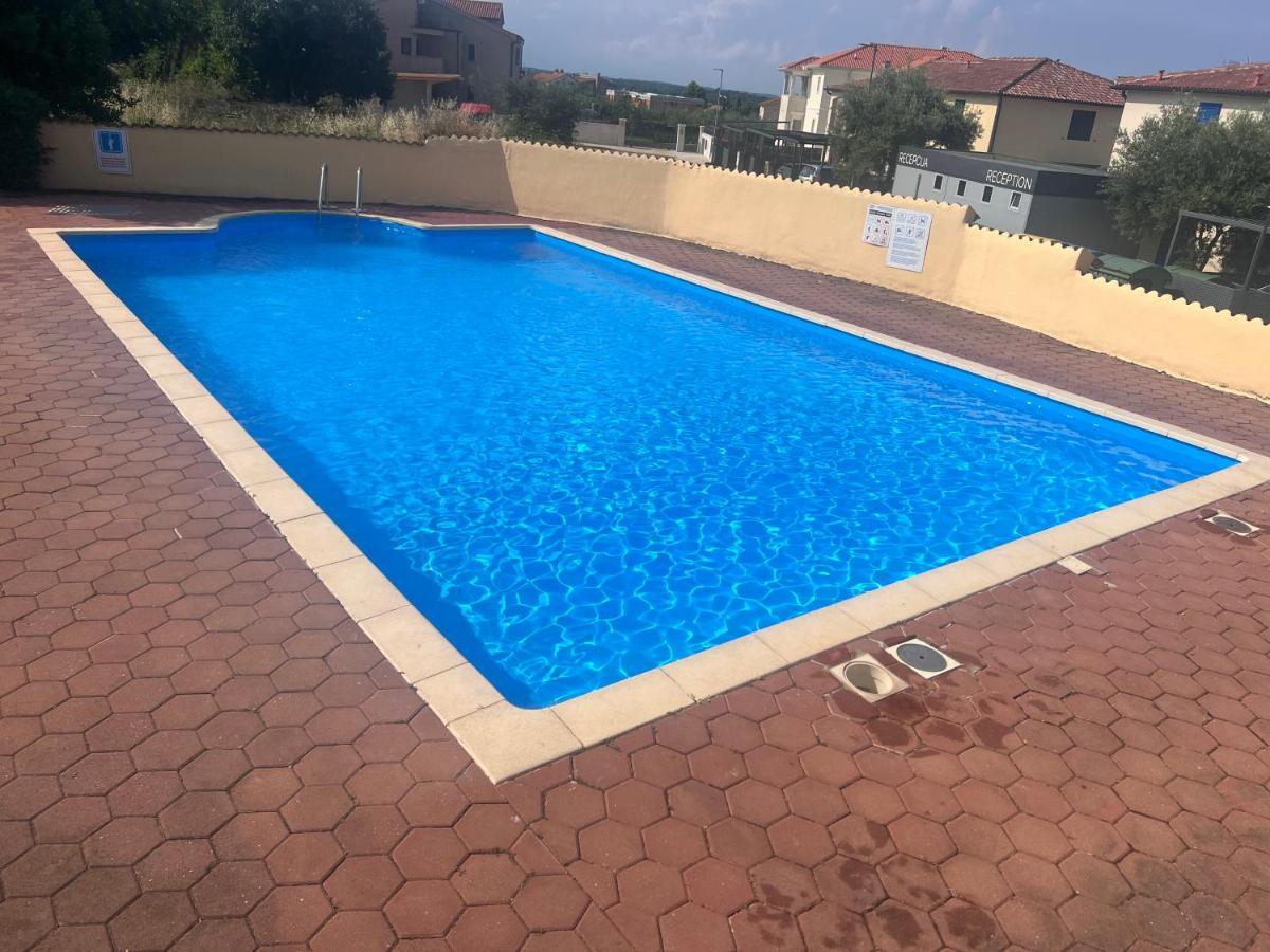 Fortuna Apartment Tar-Vabriga Екстер'єр фото